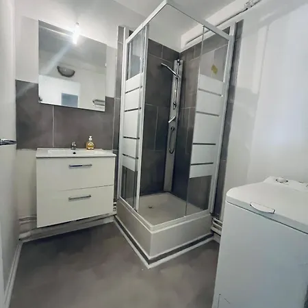 Cozy Flat,free Parking, Close To The Train Station
